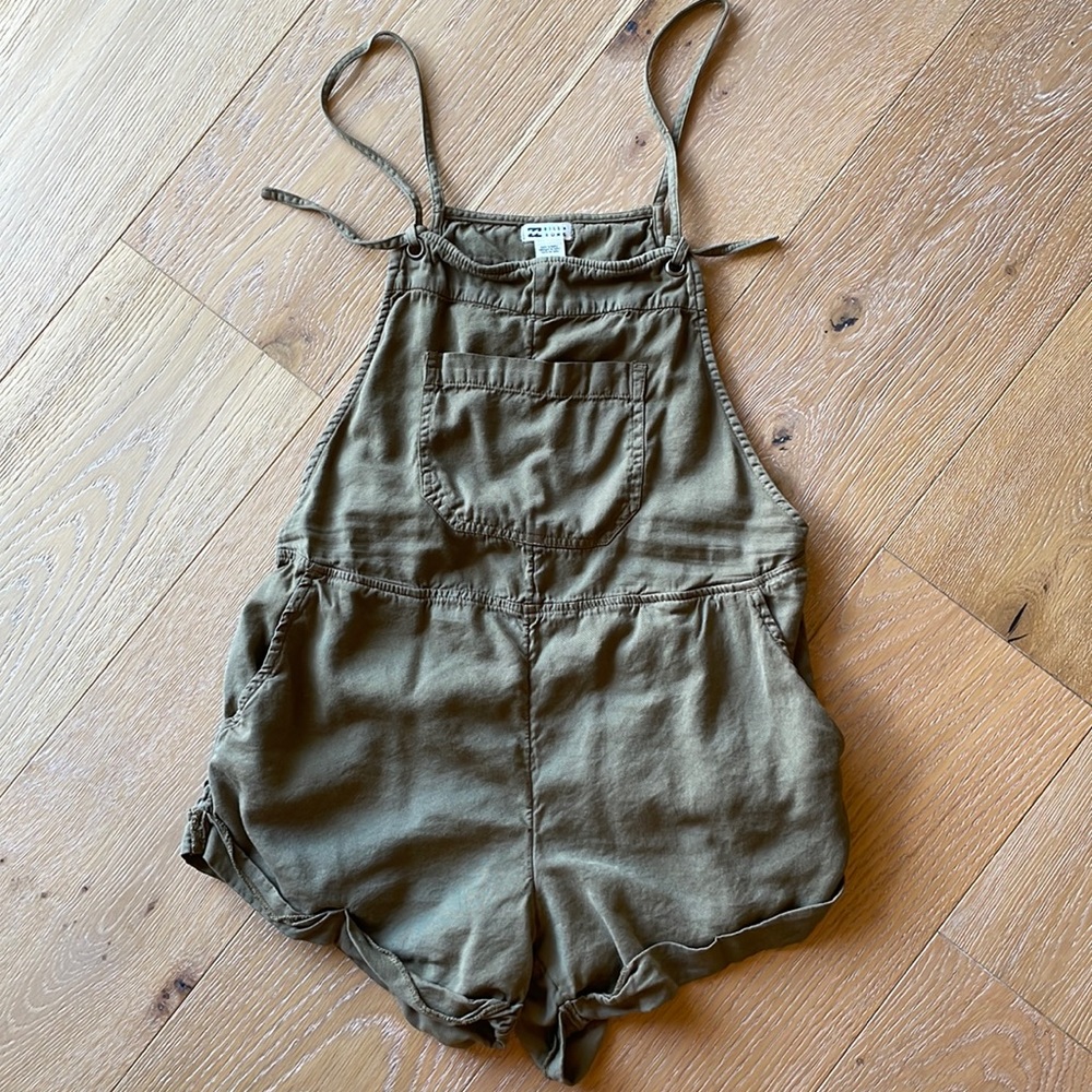 Billabong overall shorts